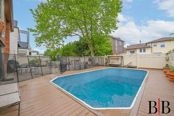 Brooklyn, NY 11234,80 Whitman DR