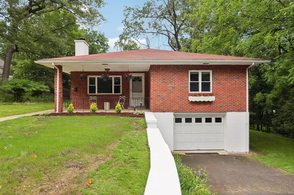 Hastings-on-hudson, NY 10706,20 Ravensdale RD