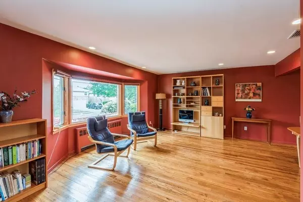 Plainview, NY 11803,95 Nassau AVE
