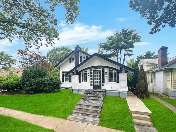 Floral Park, NY 11001,15 Superior RD
