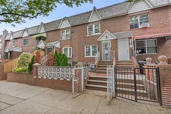 East Elmhurst, NY 11370,25-36 83rd ST