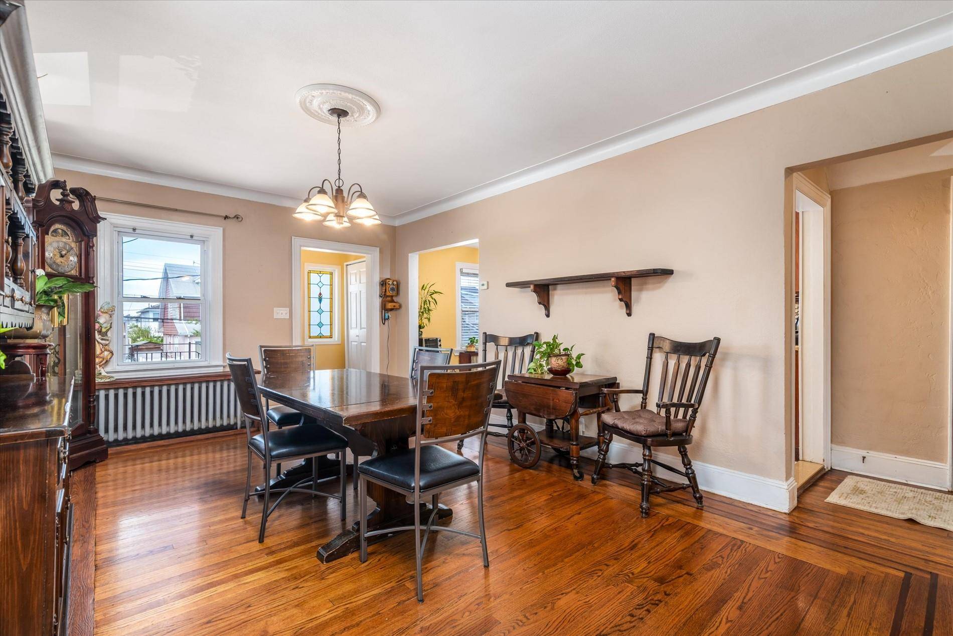 Howard Beach, NY 11414,157-27 99th ST