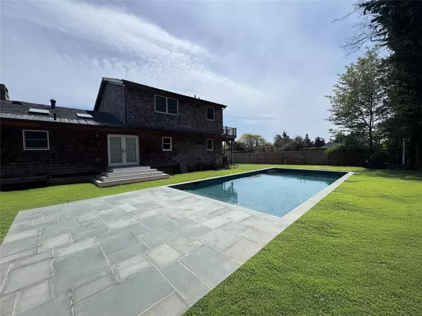 Hampton Bays, NY 11946,20 Alanson LN