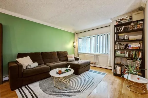 Fresh Meadows, NY 11365,71-17 Sutton PL #1st Floor