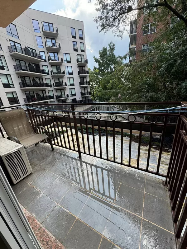 Fresh Meadows, NY 11365,71-66 Parsons BLVD #3J