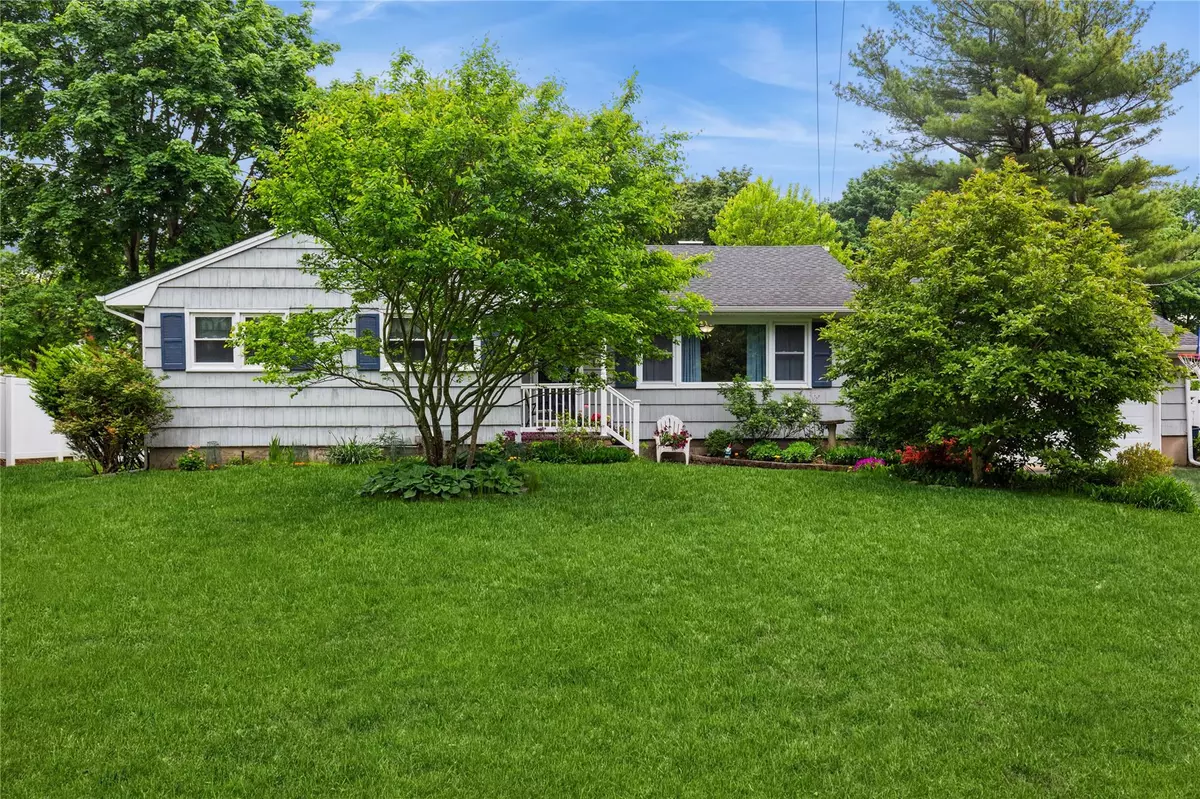 Saint James, NY 11780,15 Astor AVE