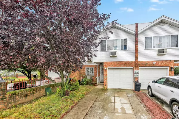 303 Howe AVE, Bronx, NY 10473