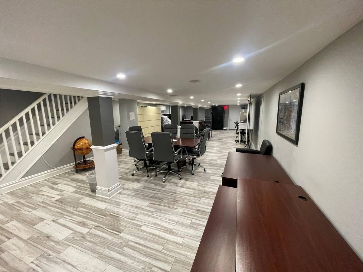 Ozone Park, NY 11417,106-14 Rockaway BLVD