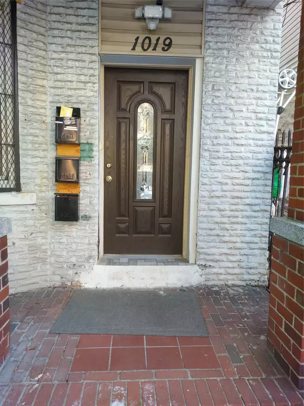 Bronx, NY 10452,1019 Woodycrest AVE