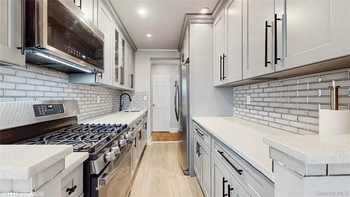 Yonkers, NY 10710,3 Sadore Lane #3B