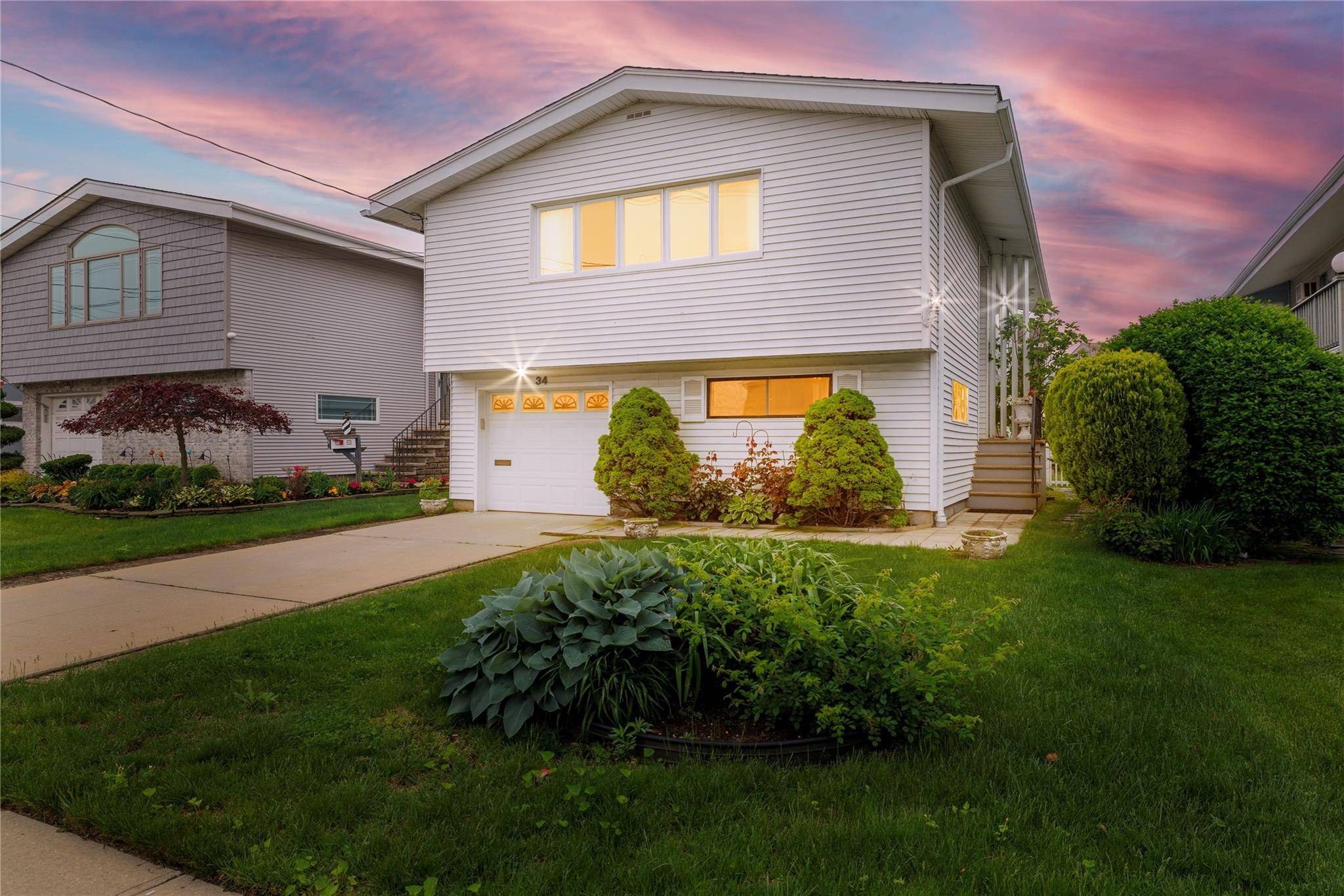 34 E Bedell ST, Freeport, NY 11520