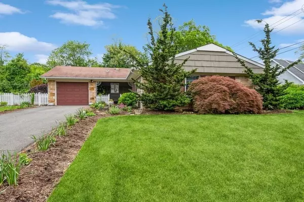 Stony Brook, NY 11790,14 Sanford LN