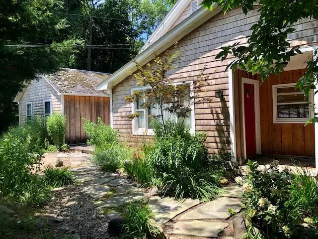 Port Jefferson, NY 11777,331 Thompson ST