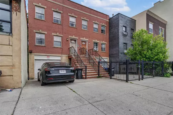 Brooklyn, NY 11233,175 Chauncey ST