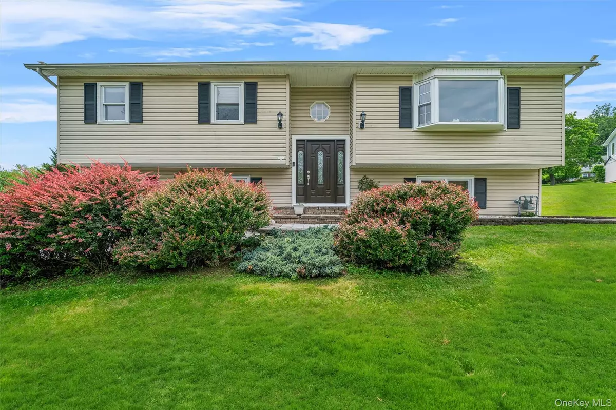 Highland Mills, NY 10930,4 Genny DR
