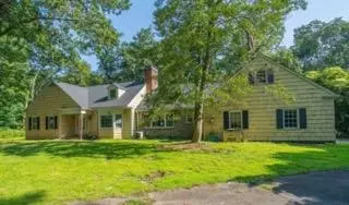 Lloyd Harbor, NY 11743,19 E Gate RD