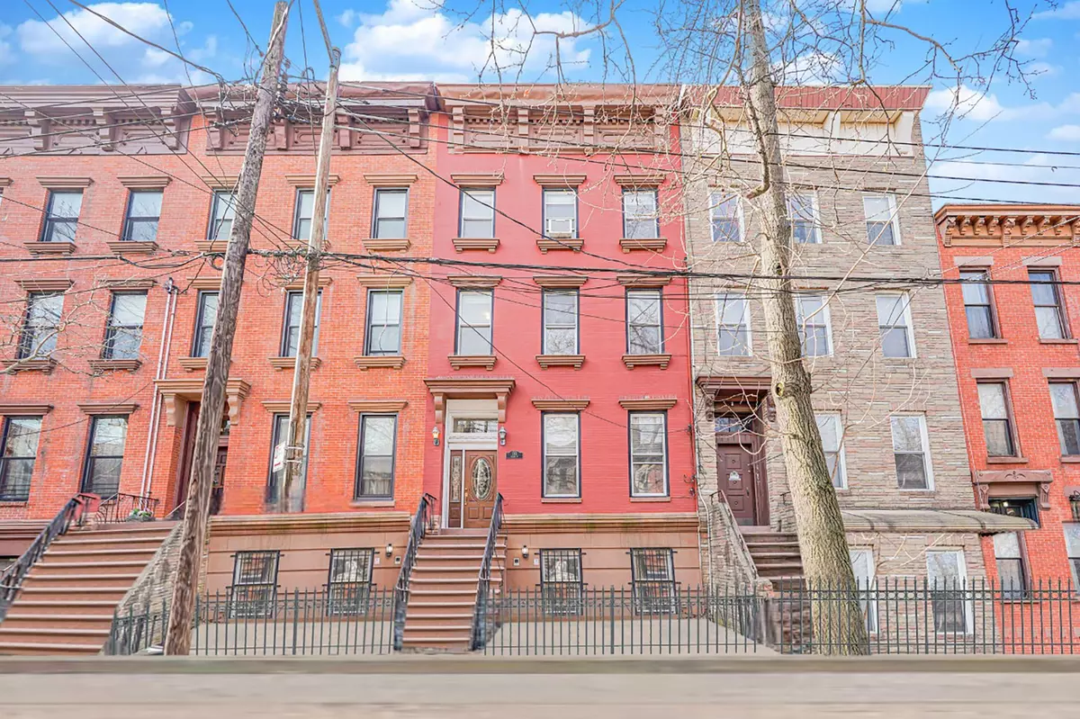 Brooklyn, NY 11231,146 Nelson Street