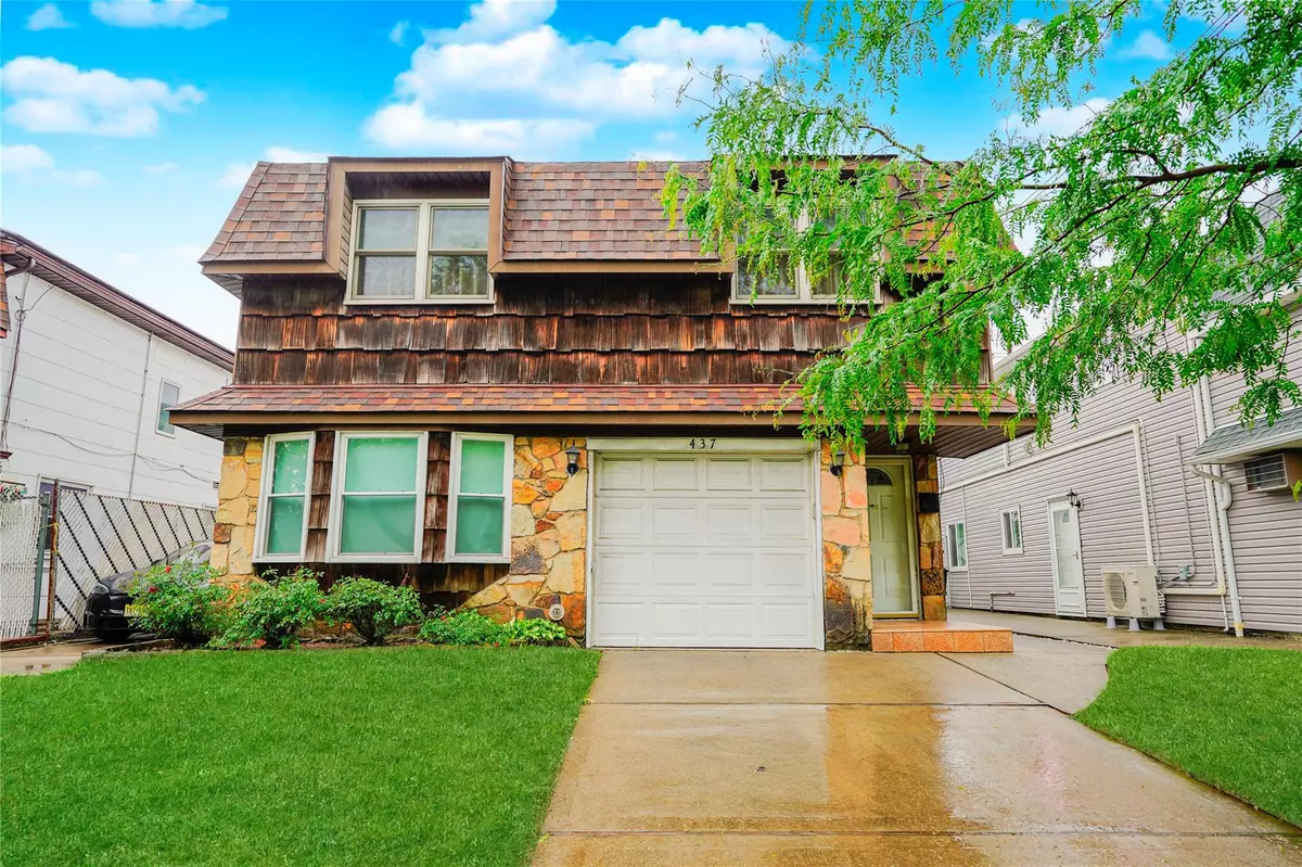 Staten Island, NY 10314,437 Arlene ST
