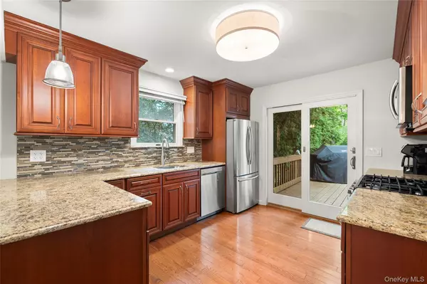 East Patchogue, NY 11772,60 Hagerman AVE