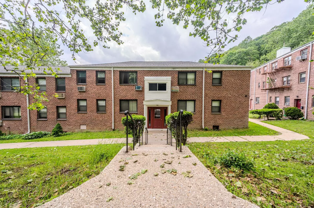 White Plains, NY 10603,130 Virginia RD #C