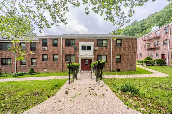 130 Virginia RD #C,  White Plains,  NY 10603