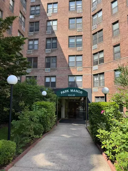 100-25 Queens BLVD #4D, Forest Hills, NY 11375