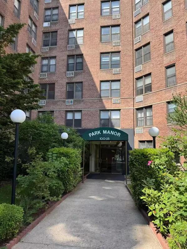 100-25 Queens BLVD #4D, Forest Hills, NY 11375