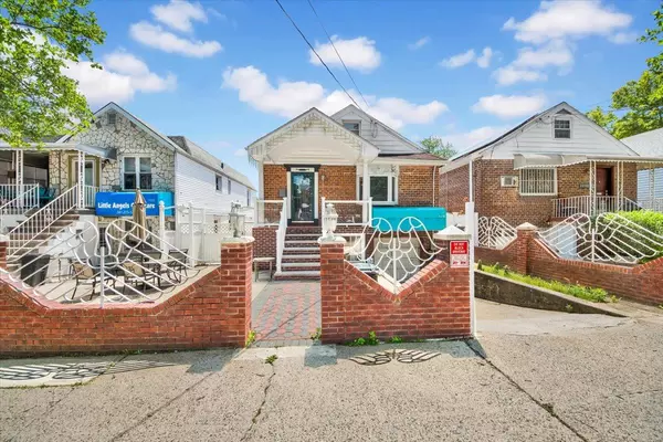 Bronx, NY 10469,1230 Arnow AVE
