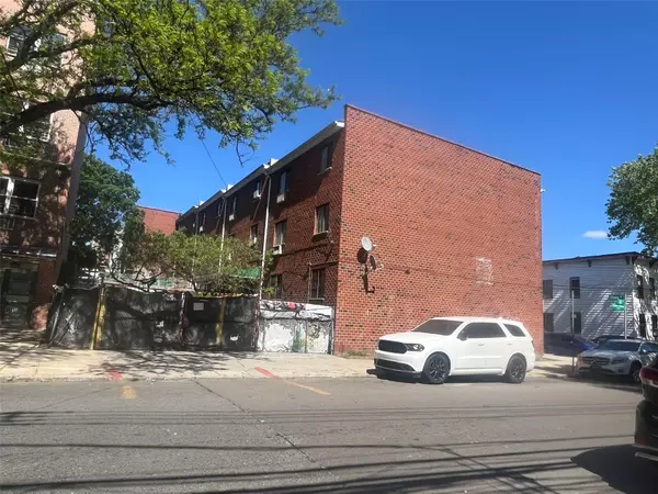 Corona, NY 11368,102-01 Strong AVE