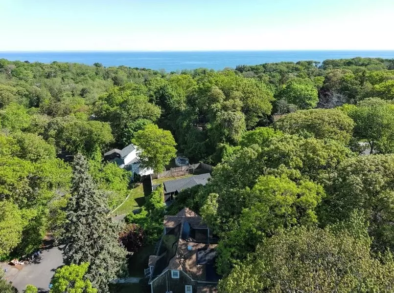 29 Aspen RD, Rocky Point, NY 11778