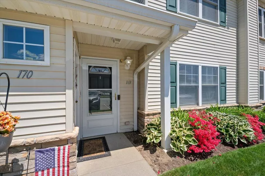 169 Morley CIR, Melville, NY 11747