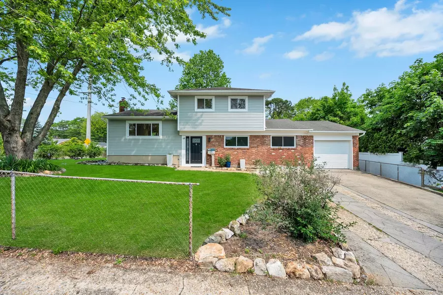 48 Hillside AVE, Patchogue, NY 11772