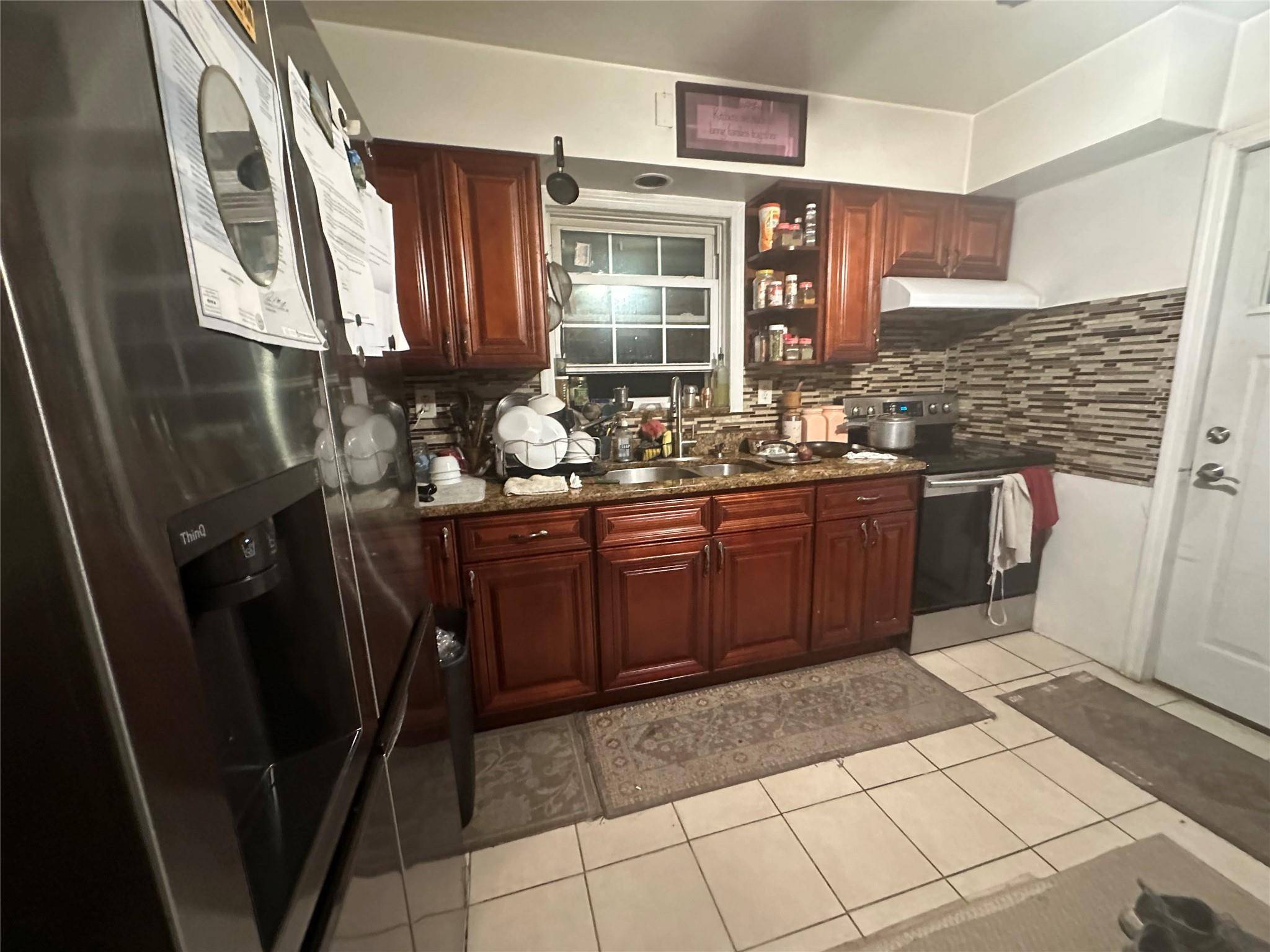 East Meadow, NY 11554,542 East Meadow Ave