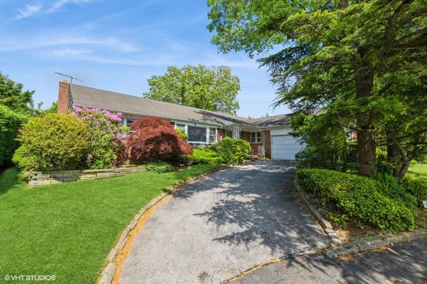 Lawrence, NY 11559,7 Ivy LN