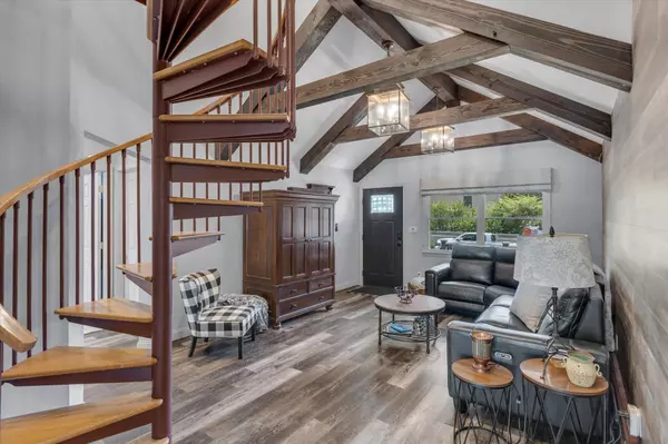 Huntington Station, NY 11746,5 Schaefer ST