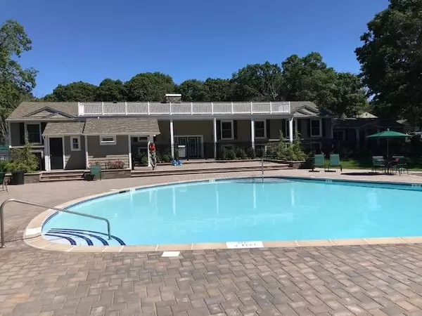 Coram, NY 11727,1 Aycock PL #0104B