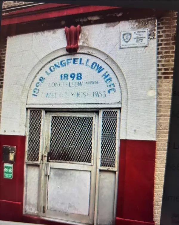 Bronx, NY 10460,1898 Longfellow Ave #E4