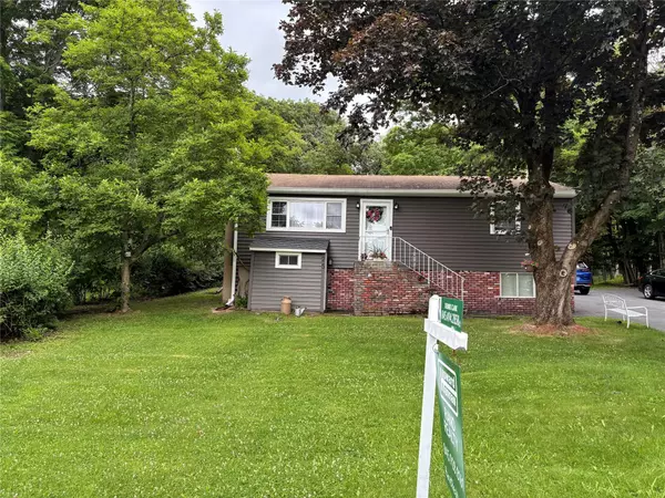 25 Laura RD,  Monroe,  NY 10950