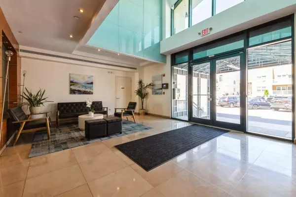 Long Beach, NY 11561,260 W Broadway #2B