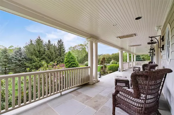 Armonk, NY 10504,7 Ridgeview CIR