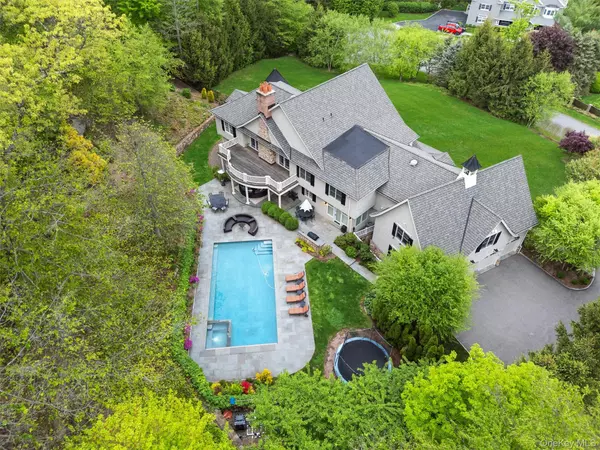 Armonk, NY 10504,7 Ridgeview CIR