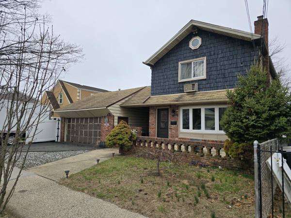 135-42 124 STREET, South Ozone Park, NY 11420