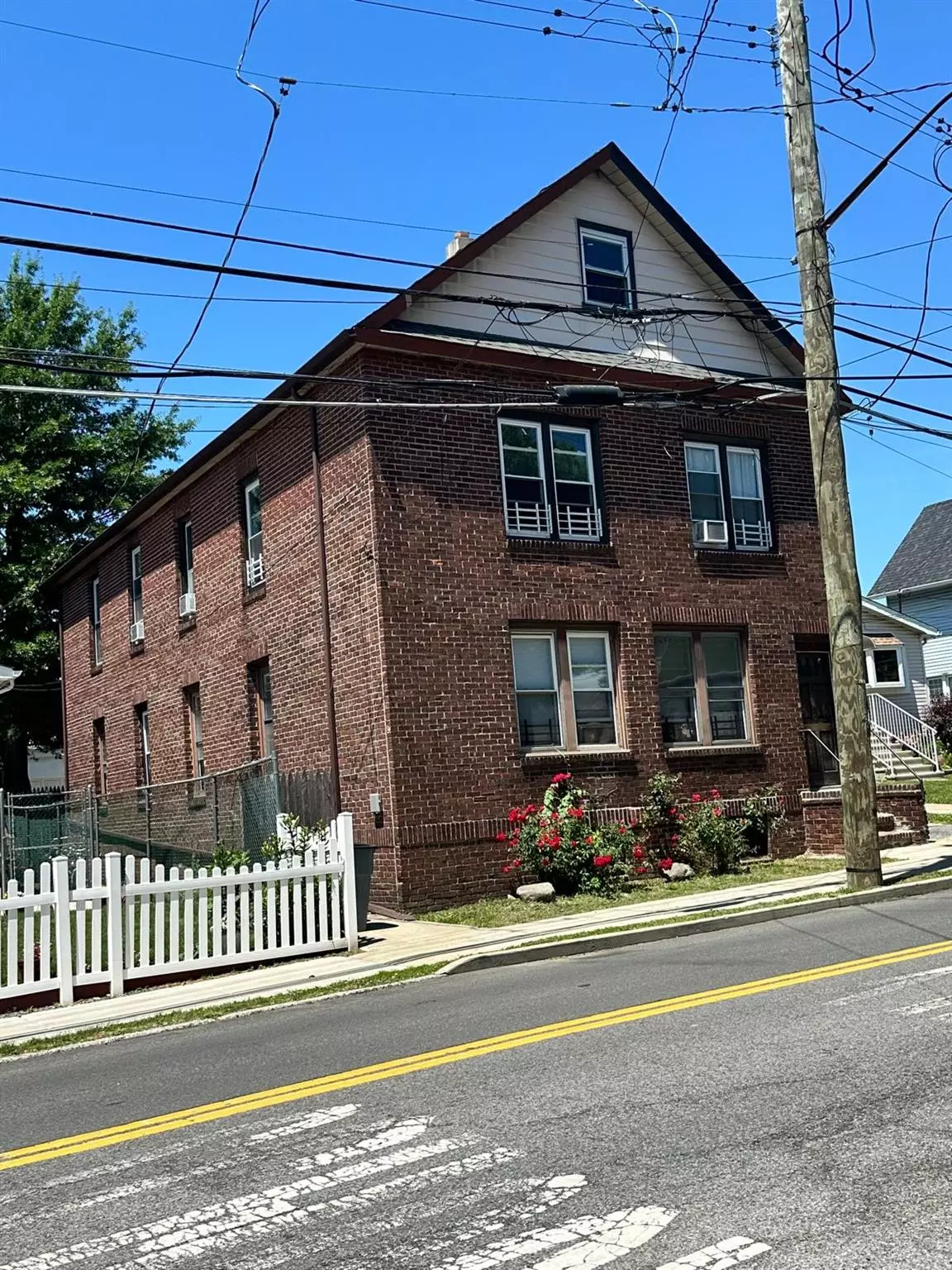 Staten Island, NY 10303,222 UNION AVE