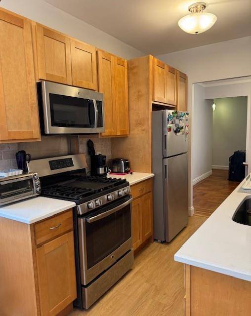 210 Martine AVE #4K, White Plains, NY 10601