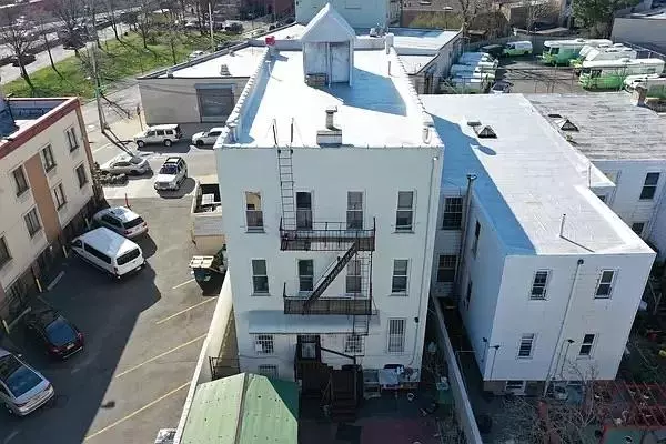 Long Island City, NY 11101,50-35 38th ST