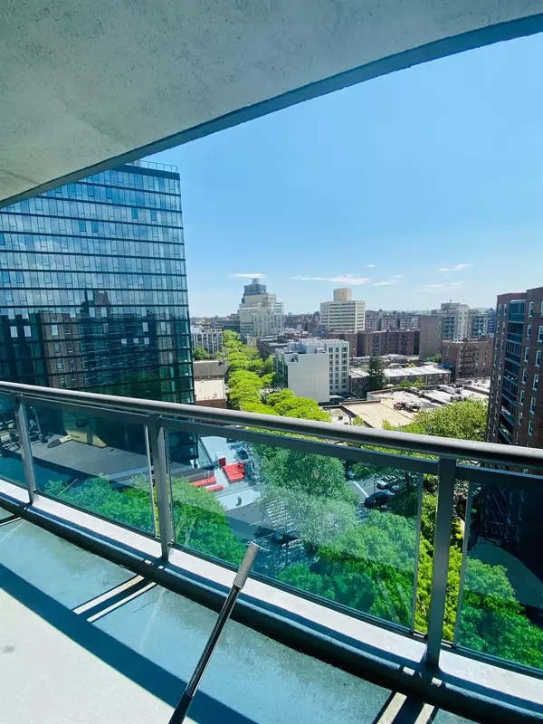 Rego Park, NY 11374,98-05 63 RD #15B