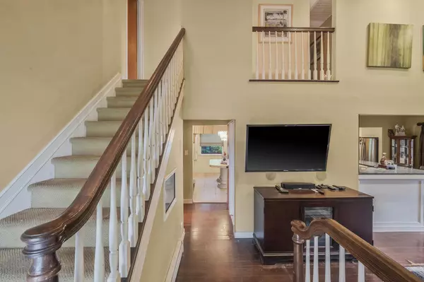 Coram, NY 11727,12 Grand Canyon LN