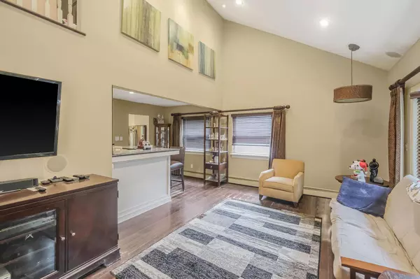 Coram, NY 11727,12 Grand Canyon LN