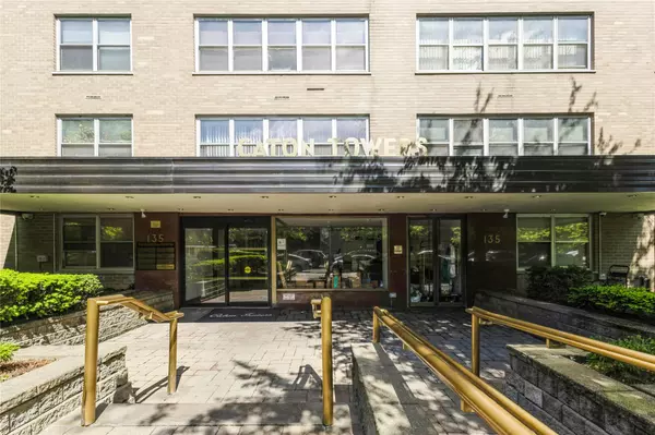 135 Ocean Parkway #10L, Brooklyn, NY 11218