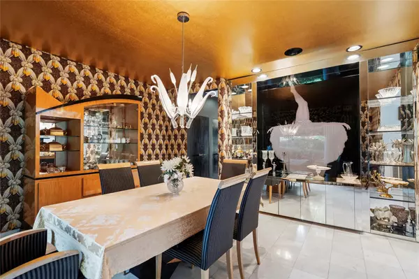 Roslyn Harbor, NY 11576,2 Harbor CT